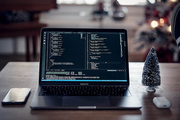 معرفی کامل برنامه نویسی فرانت اند + مهارت ها و موقعیت های شغلی